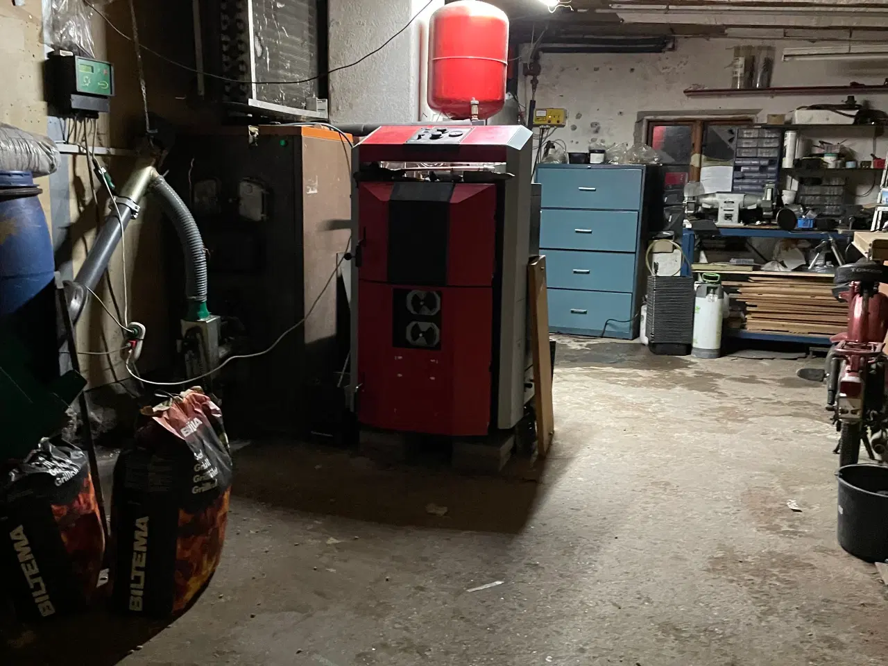 Billede 2 - Brændefyr Attac 15 Kw komplet anlæg.
