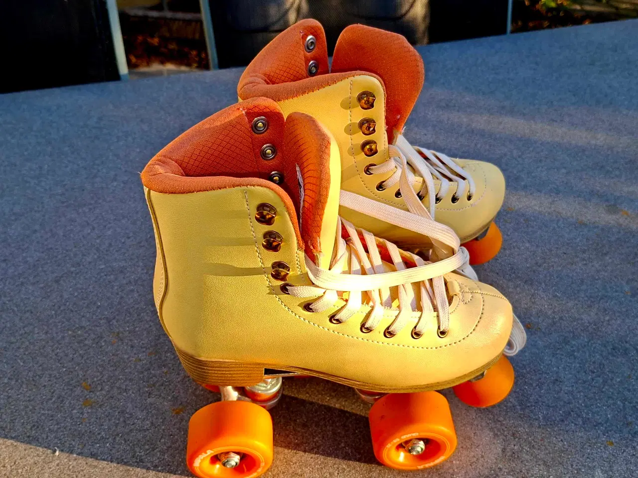 Billede 2 - Impala rulleskøjter str 34