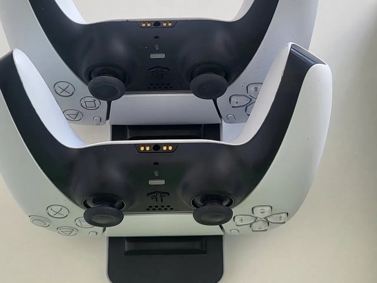 Billede 2 - PS5 Slim digital + tilbehør