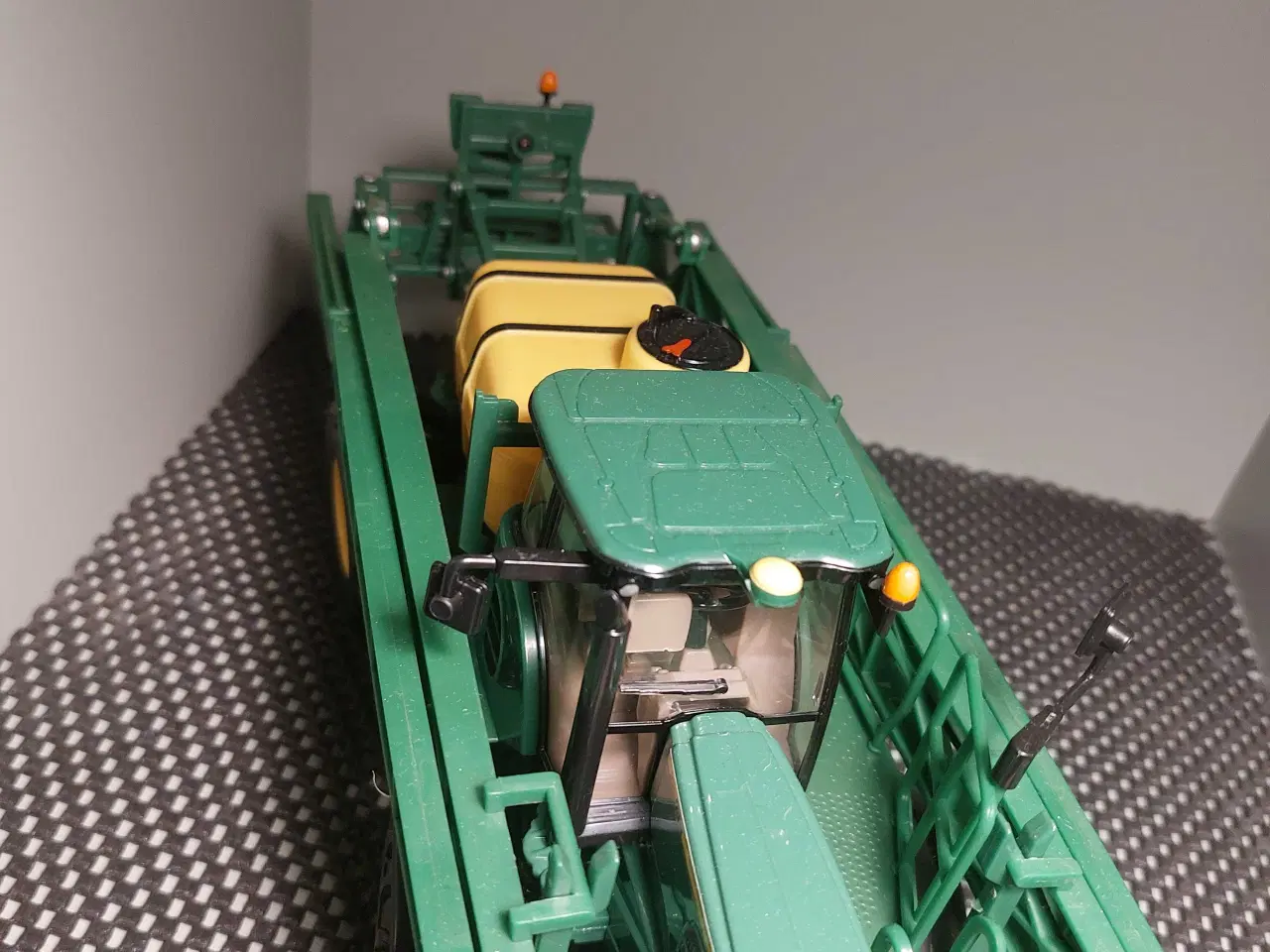 Billede 3 - Britains/ertl John deer selvkørende sprøjte