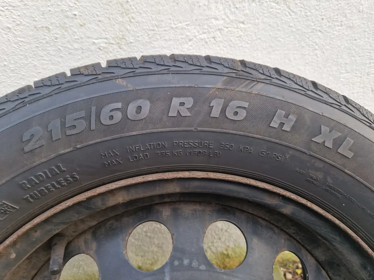 Billede 1 - Vinterdæk m/fælg Peugeot 215/60 R16