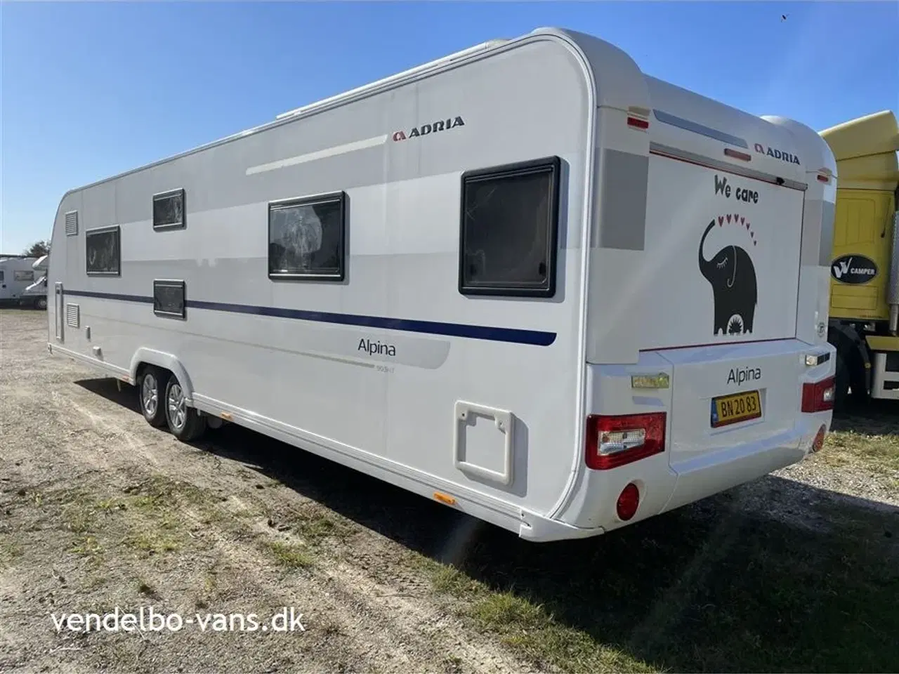 Billede 3 - 2016 - Adria Alpina 903 HT   ALDE varmesystem - Endekøkken og Ende toilet