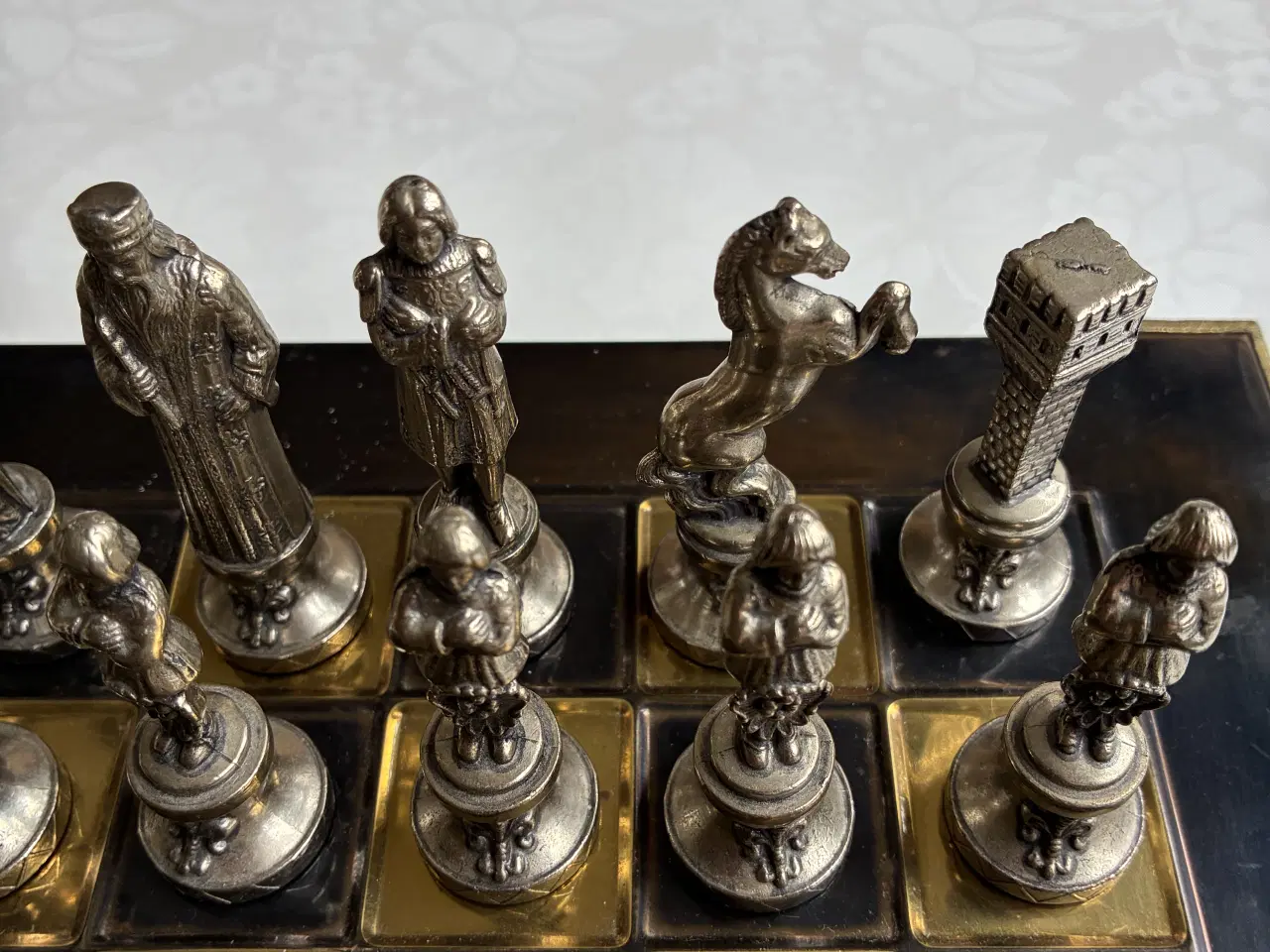 Billede 2 - Smukt og dekorativt skaksæt fra 70’erne 
