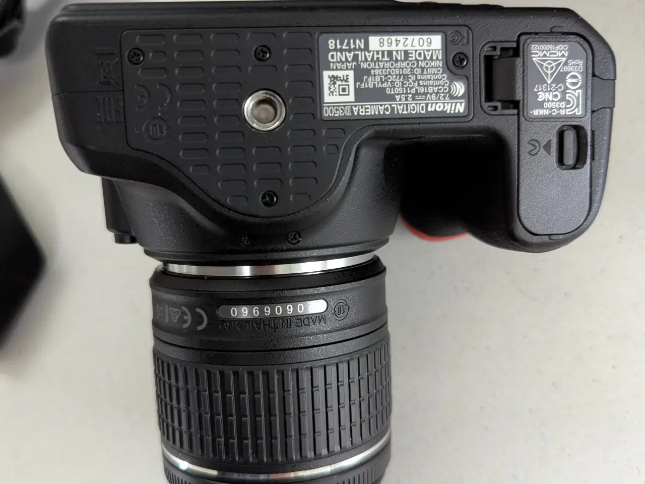 Billede 4 - Nikon 3500 med objektiv, batteri og lader