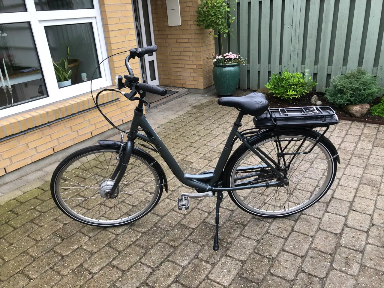 Billede 1 - SCO elcykel 8 AH batteri defekt motor med nye dæk 