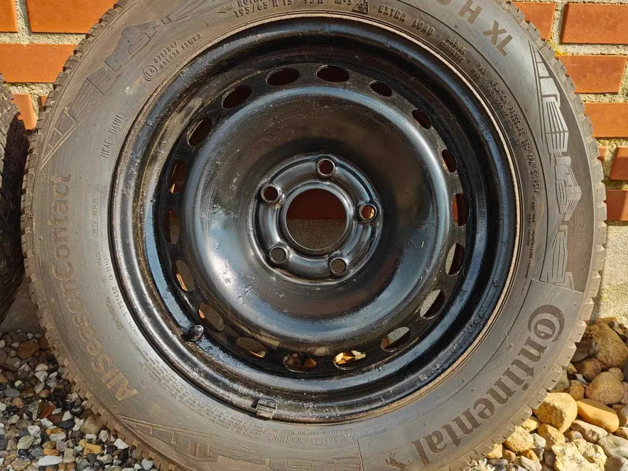 Billede 2 -  Renault Megane dæk på fælge 195/65 R15 H XL helår