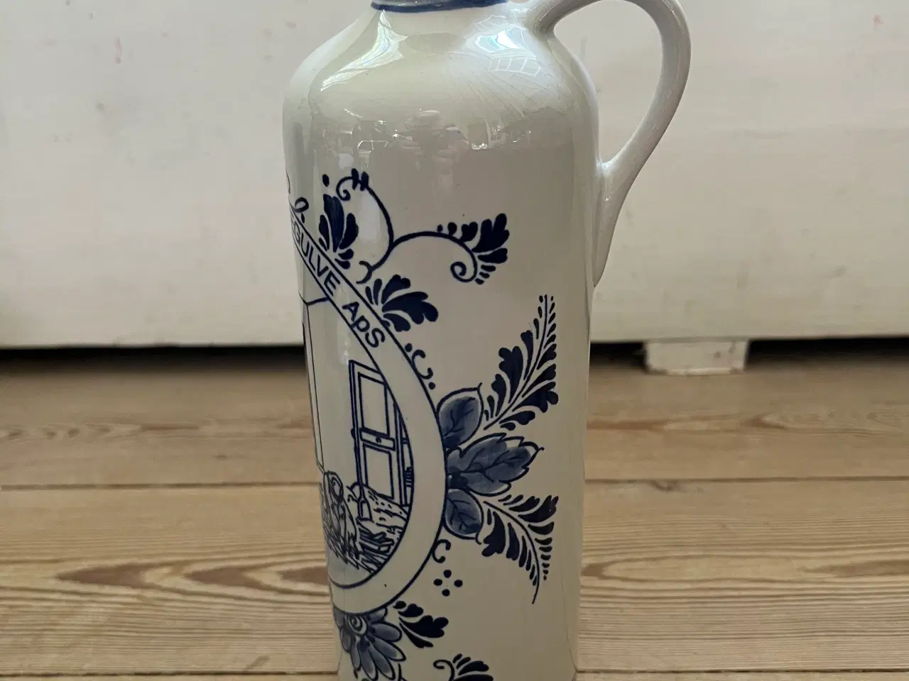 Billede 1 - Delft kande / flaske med tekst