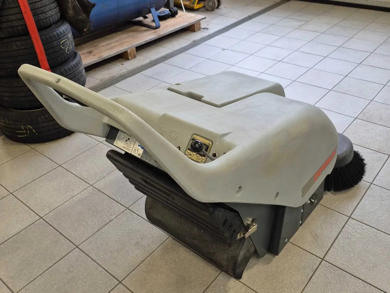 Billede 4 - Gulvfejemaskine comac cs 50 bt