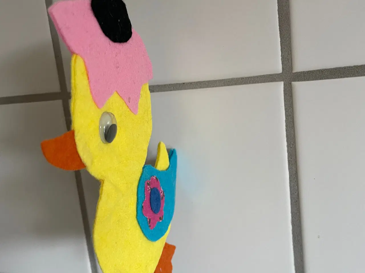 Billede 3 - 10 påske kyllinger i filt og stof. Pris pr. Stk.