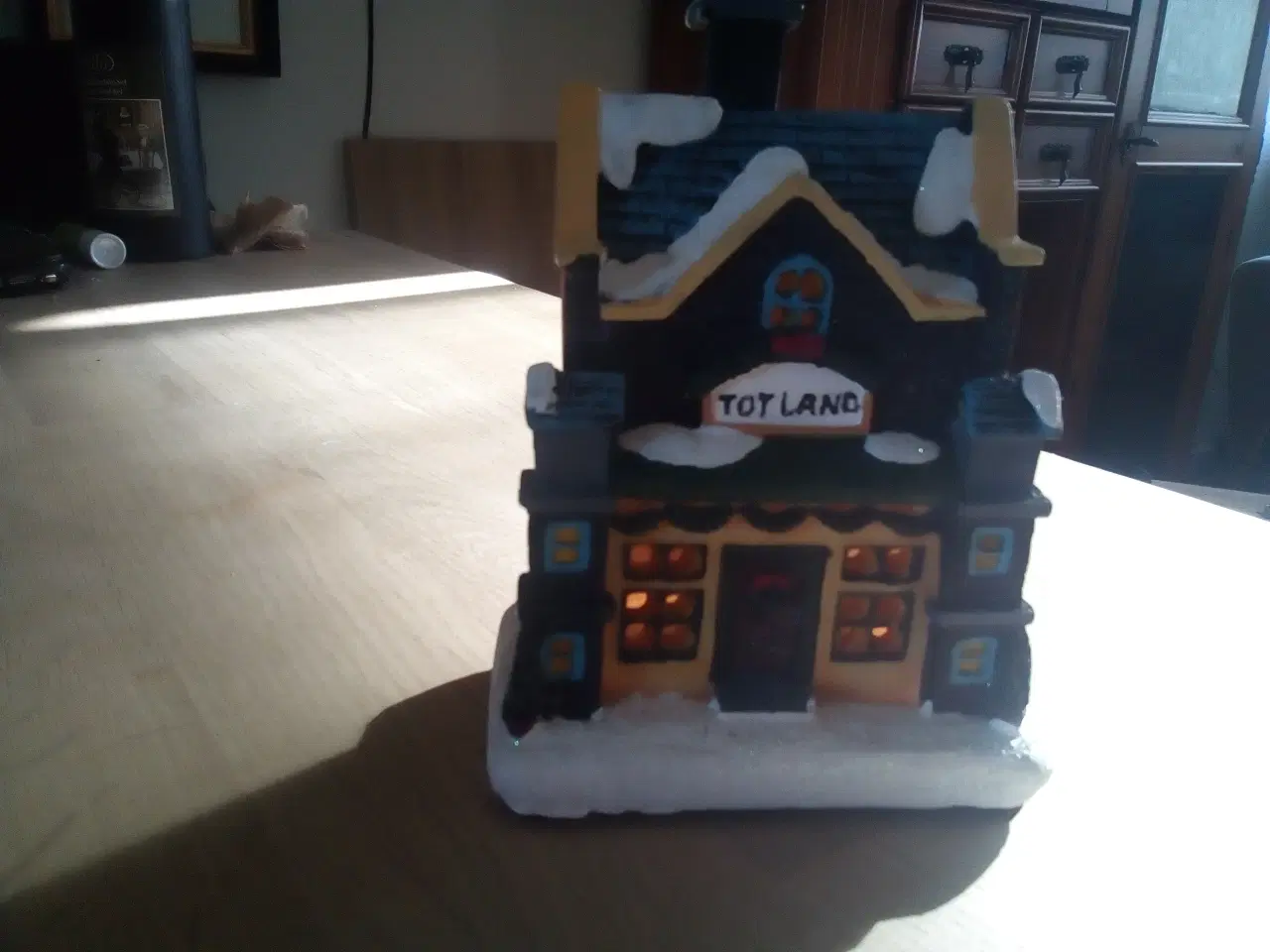 Billede 1 - Julehuse med lys