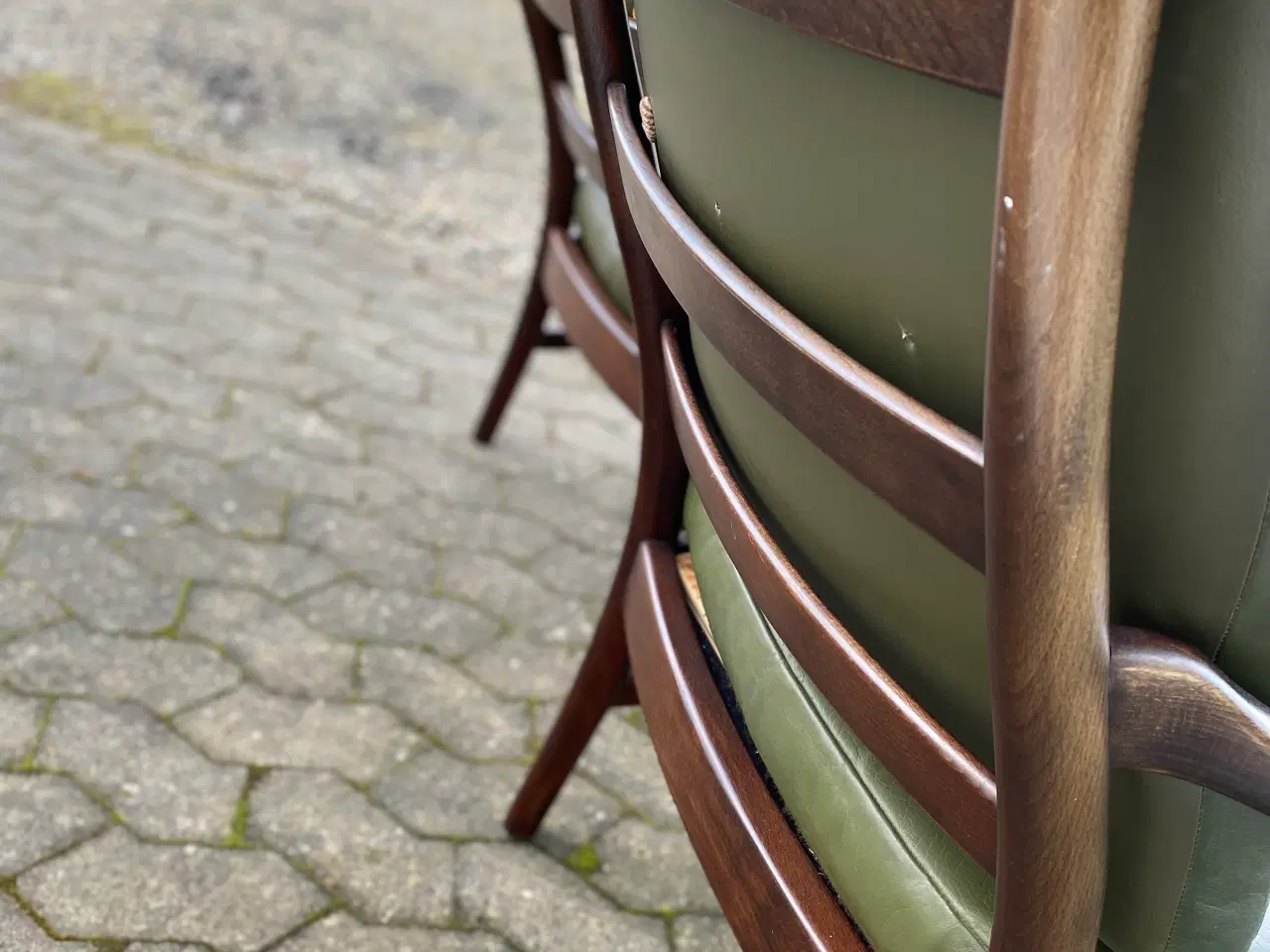 Billede 2 - 2 lænestole i grøn læder