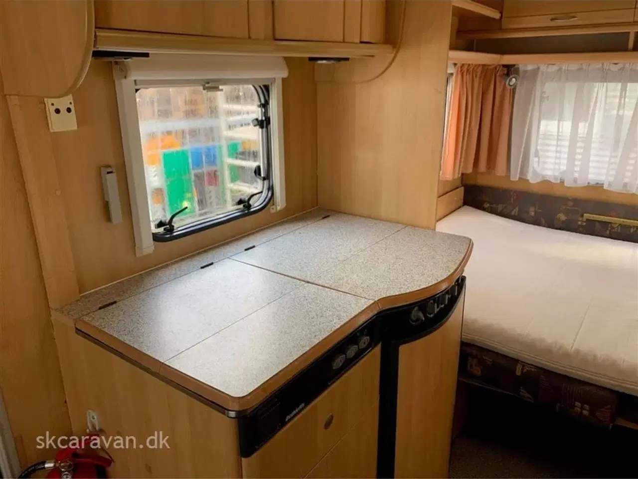 Billede 4 - 1999 - Dethleffs Camper 430 T   God begynder vogn med dobl seng og luftfortelt