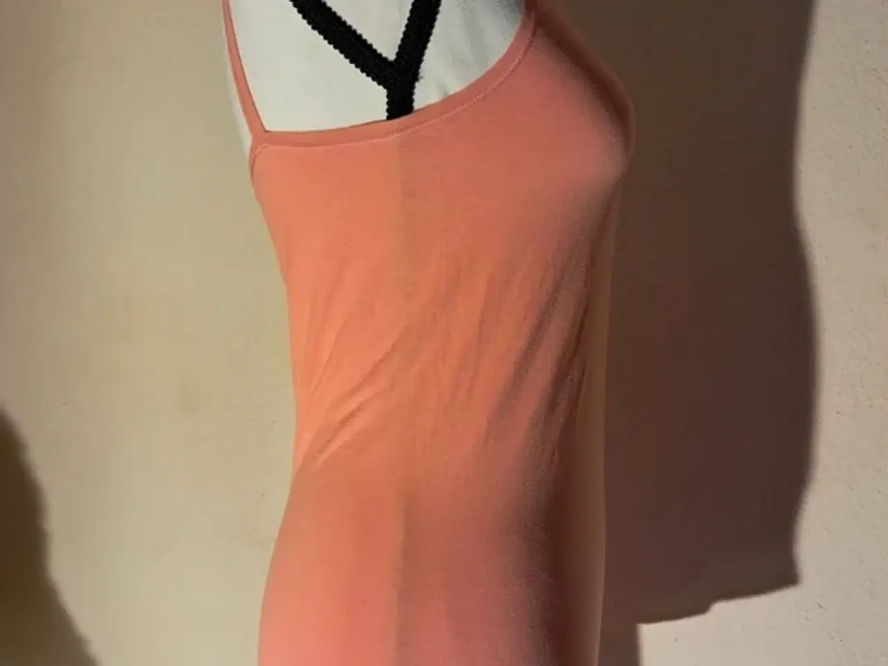 Billede 4 - Tanktop, ferskenfarvet