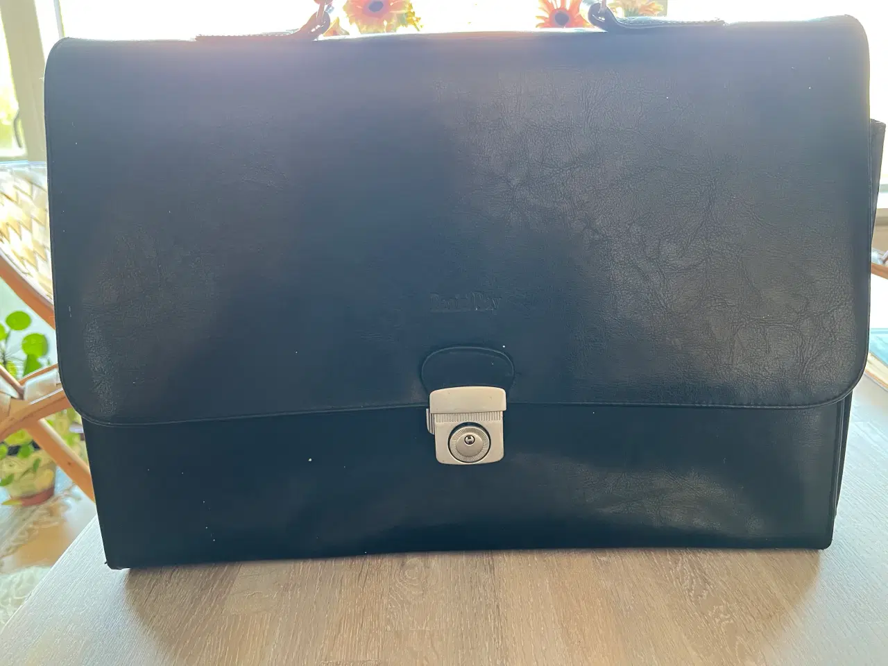 Billede 1 - Attachémappe i sort skind 