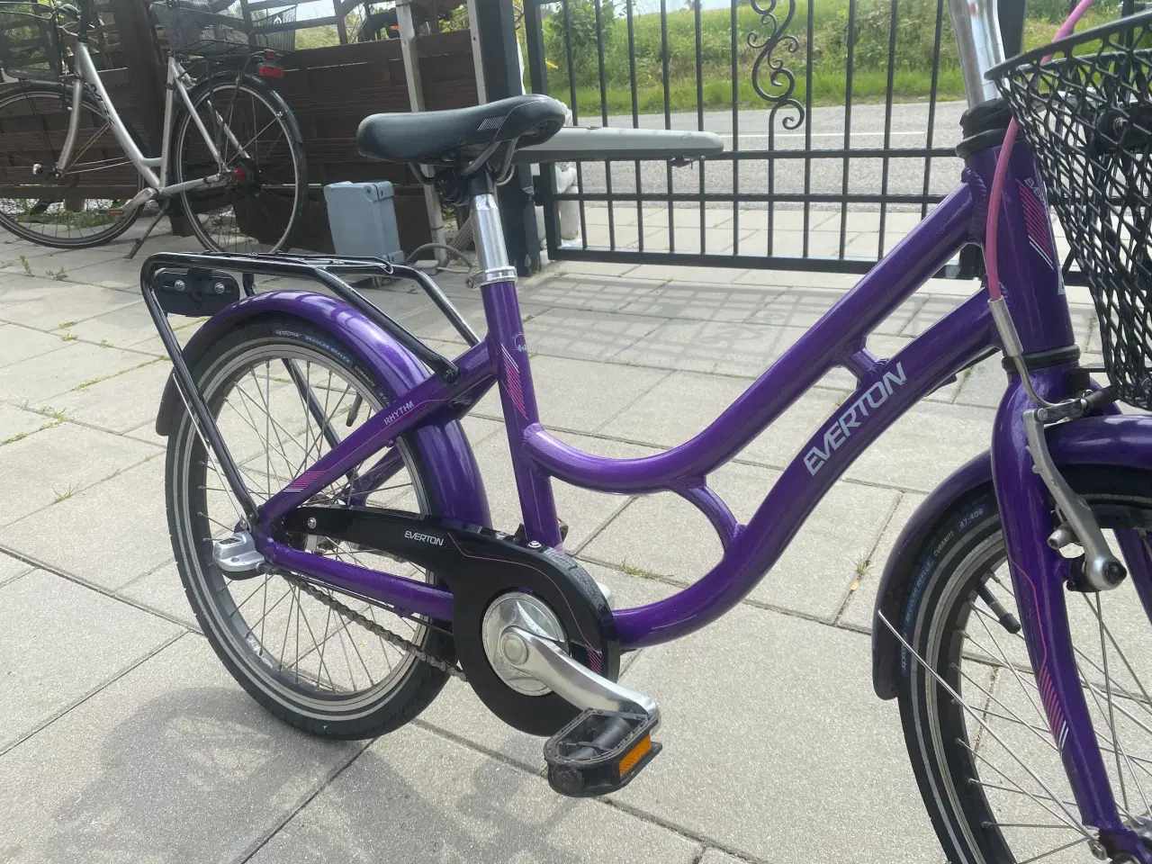 Billede 8 - Købt til 4499 kr 20 tommer prinsesse cykel 