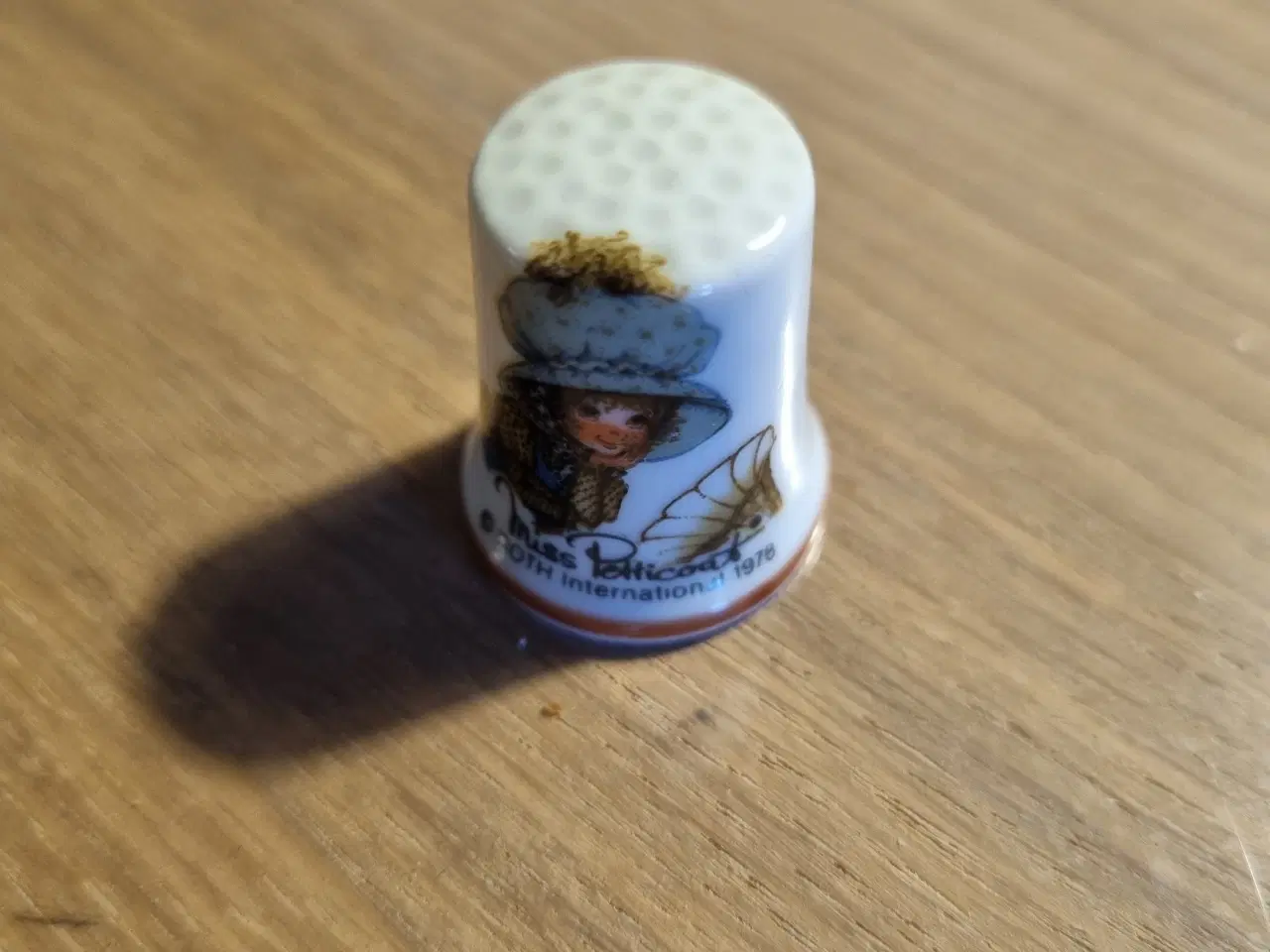 Billede 2 - Miss Petticoat fingerbøl