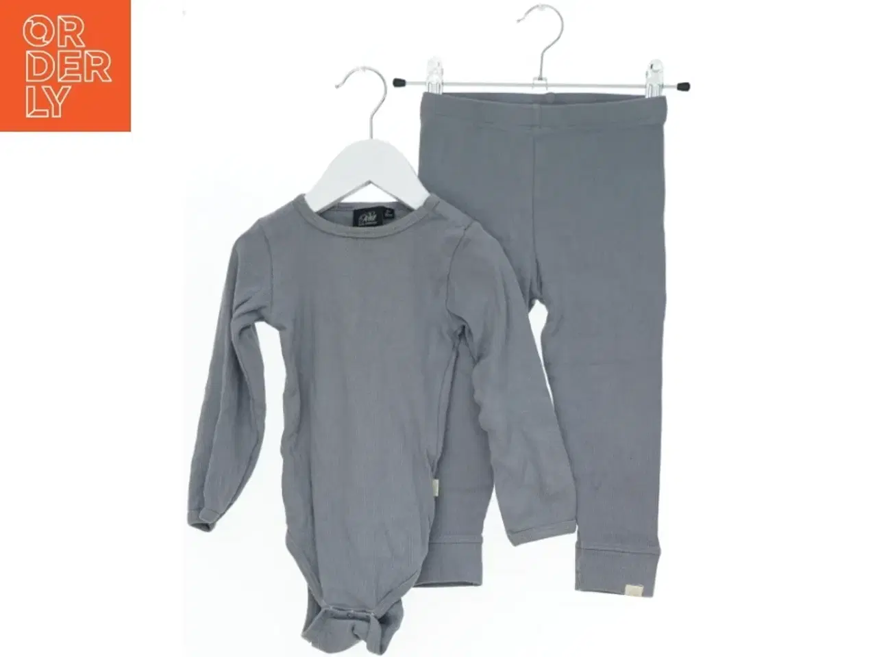 Billede 1 - Gråt sæt med bodystocking og bukser fra Petit (str. 92)