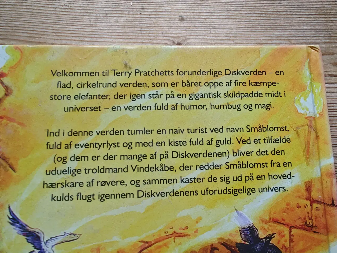 Billede 2 - Magiens Farve BOG af Terry Pratchett