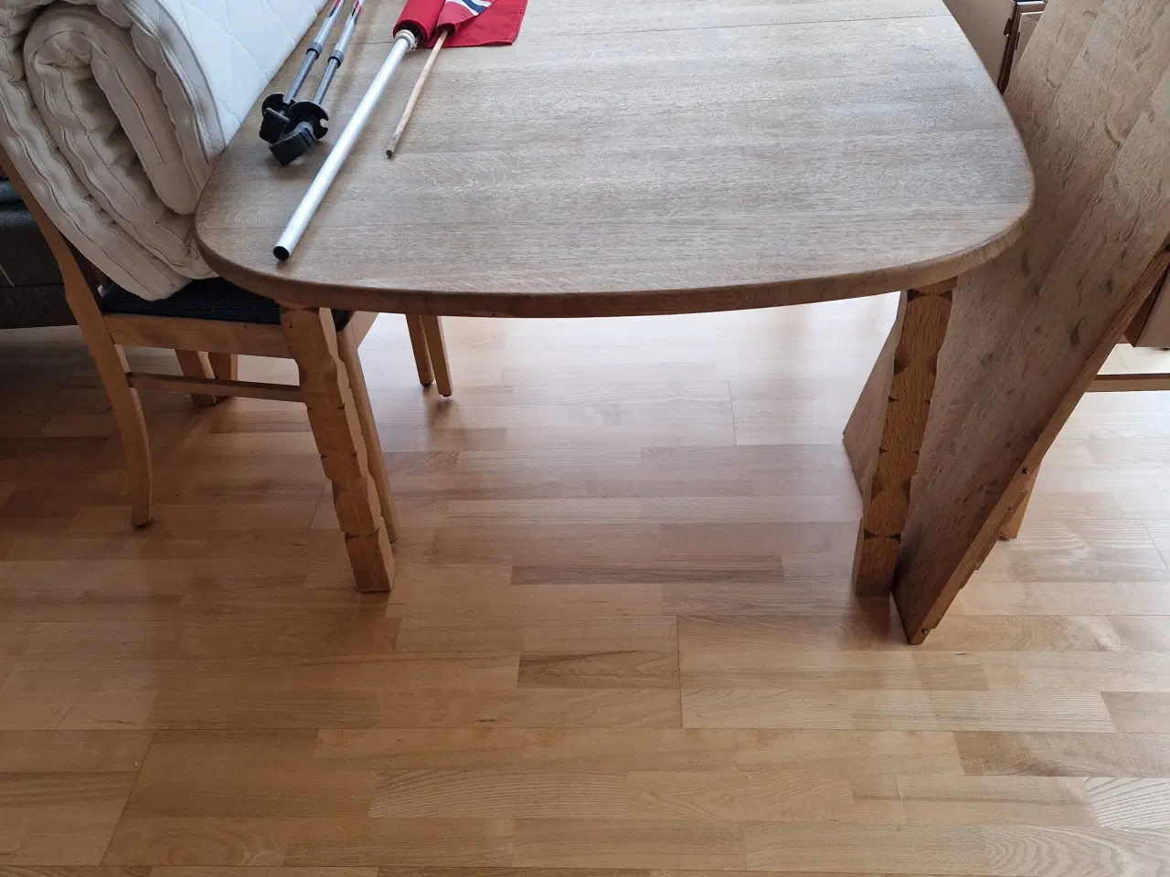 Billede 1 - Spisebord i egetræ med to plade