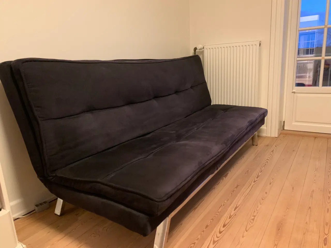 Billede 1 - Flot sovesofa i sort stof