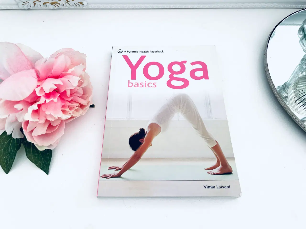 Billede 1 - Yoga basic engelsk - god begynder bog