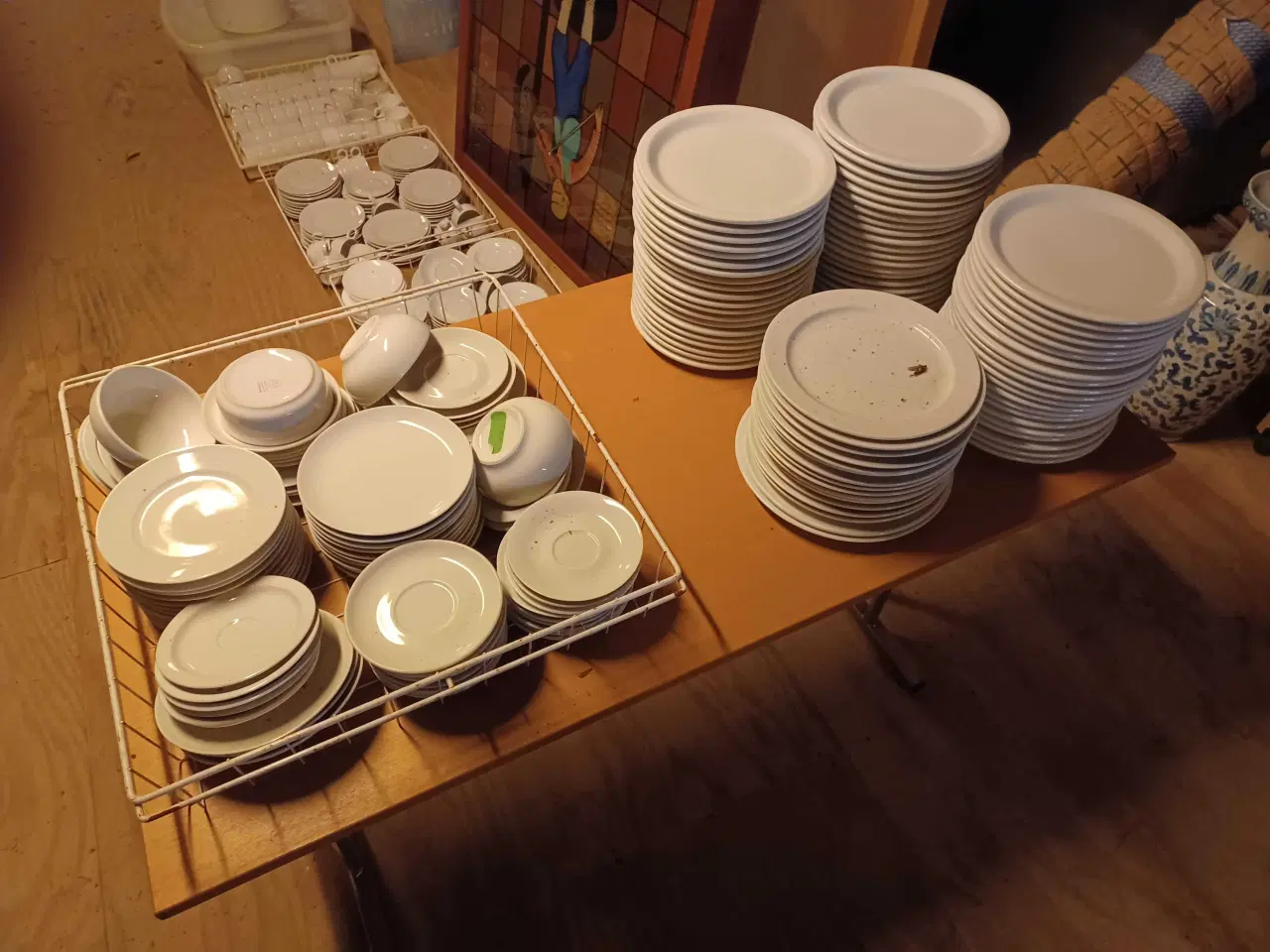 Billede 2 - Tallerken, Kopper, mv. Hvid