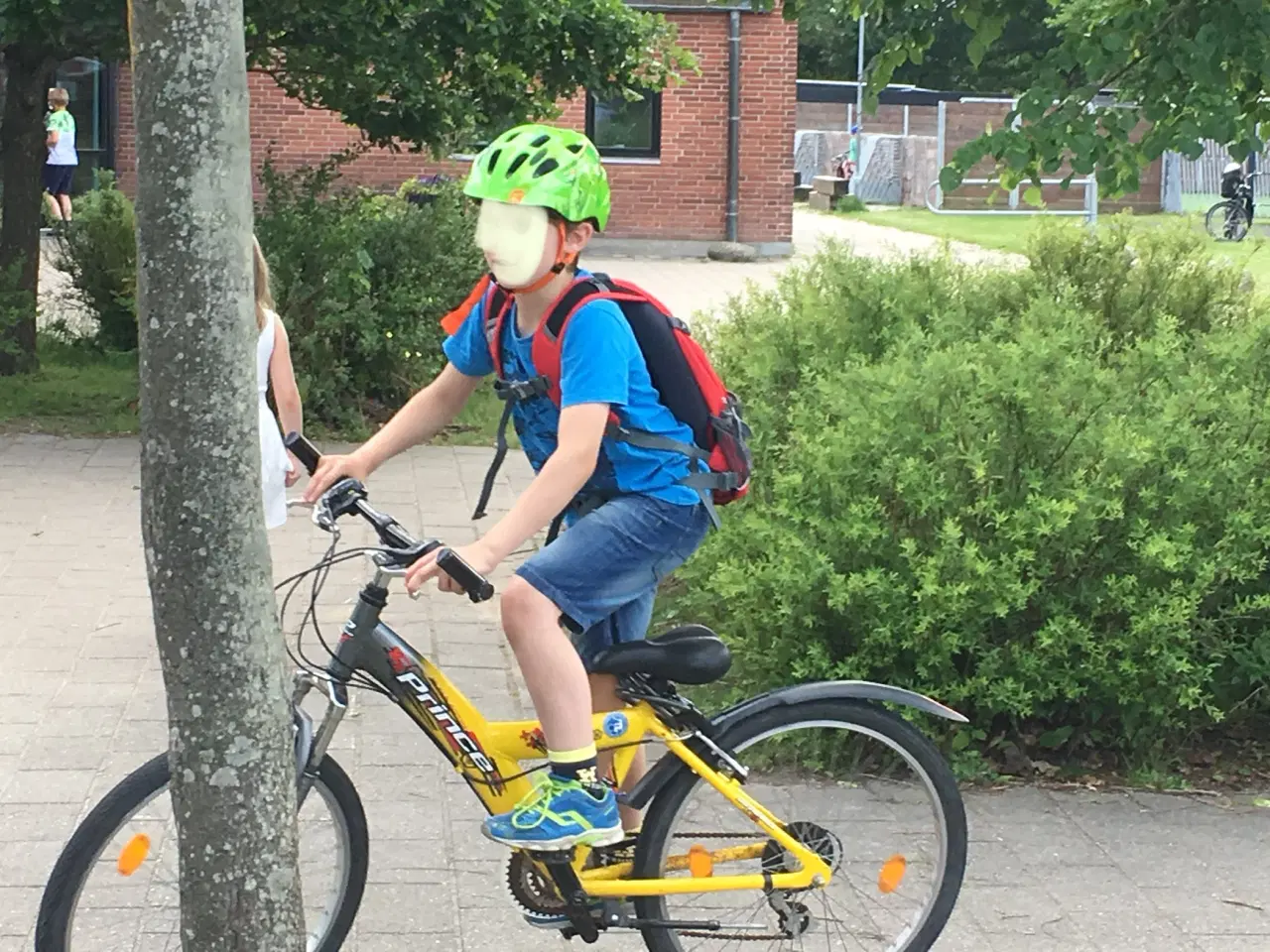 Billede 1 - Cykelhjelm til Børn med Dinosaur