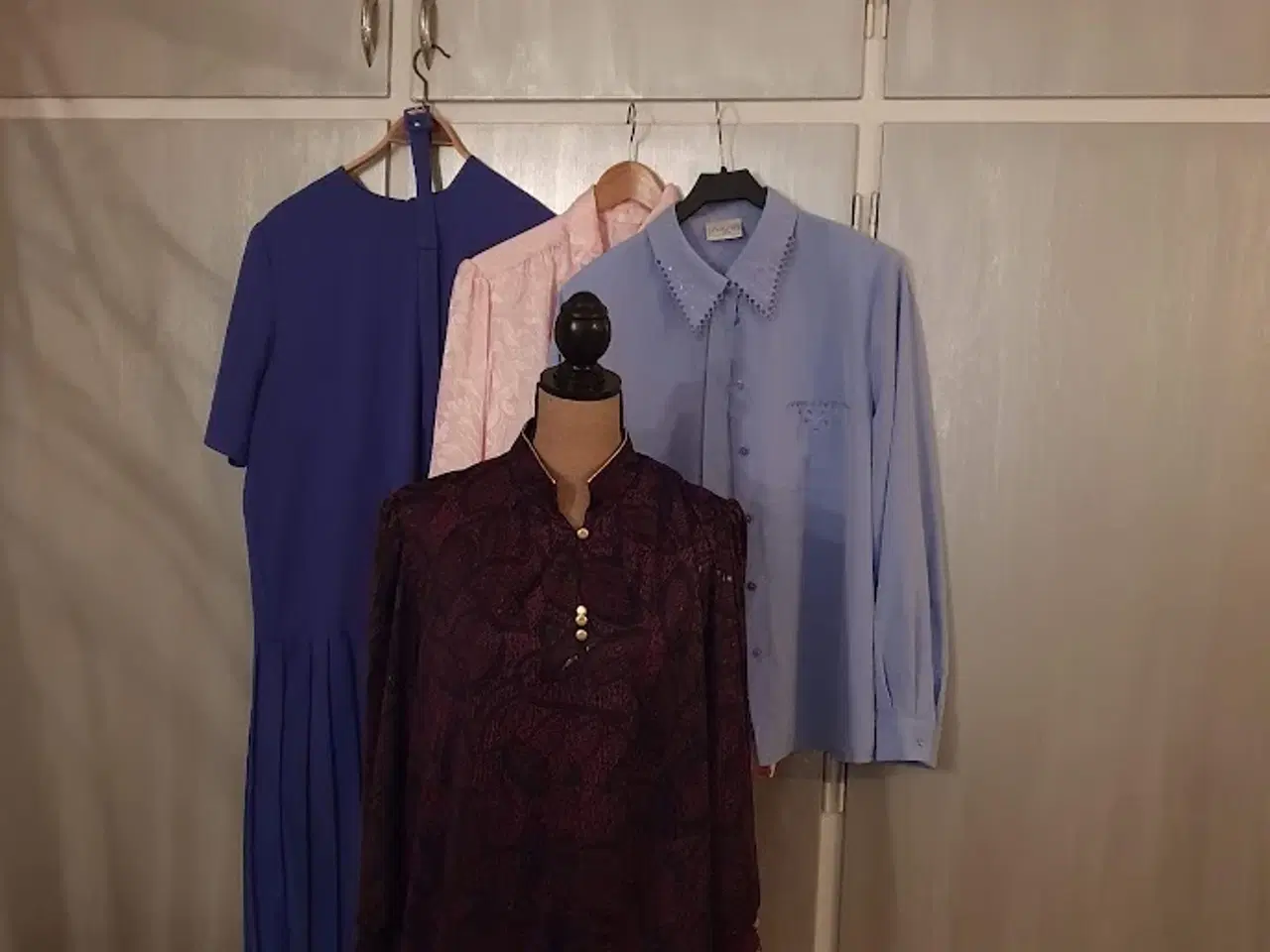 Billede 1 - Tøj str. 46 - 7 dele. Kjole, overdele og bukser