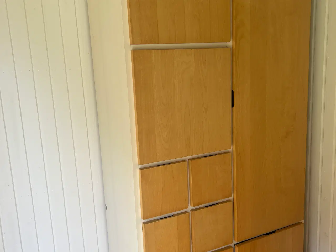 Billede 1 - Rykke ikea skab
