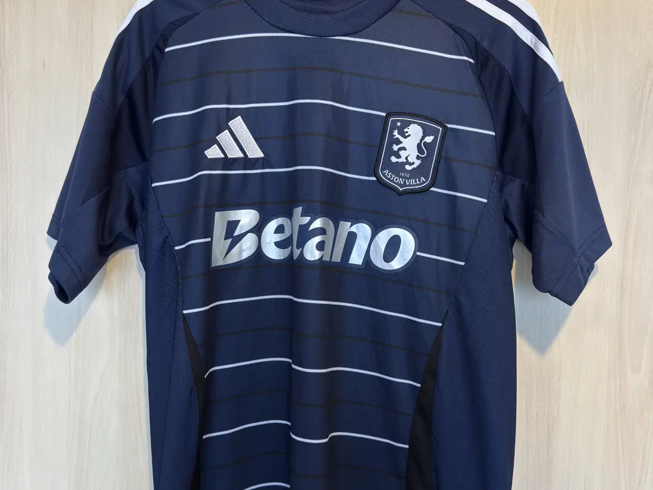 Billede 1 - Aston Villa Adidas Spillertrøje