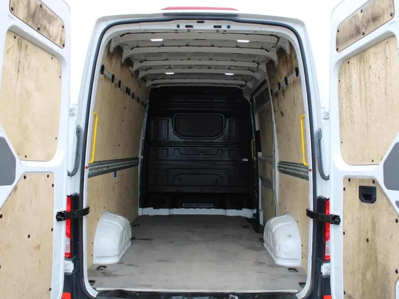 Billede 11 - VW Crafter 35 2,0 TDi 102 Kassevogn L3H2