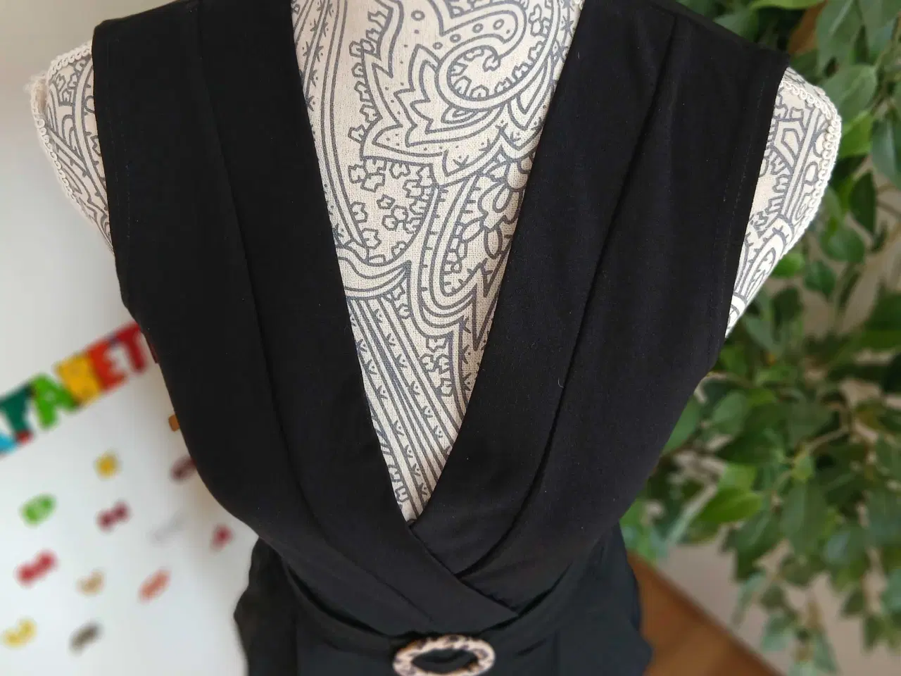 Billede 3 - Buksedragt. Sisters Point. 34/XS