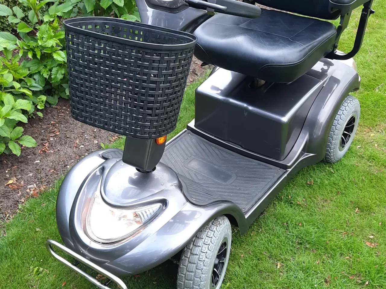 Billede 2 - Elscooter / El-scooter  nyserviceret og klar til b