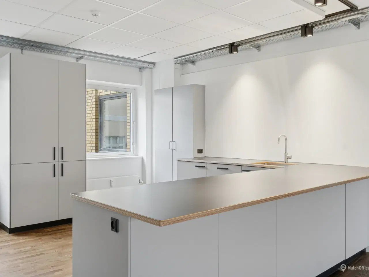 Billede 8 - Kontorlejemål i urbane omgivelser - kun 300 meter til metro