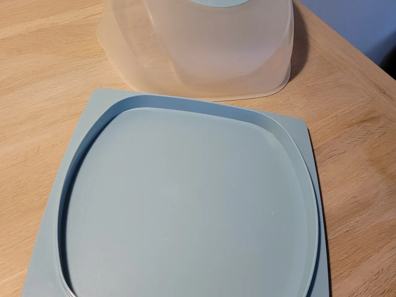 Billede 2 - Tupperware osteboks mellem str.