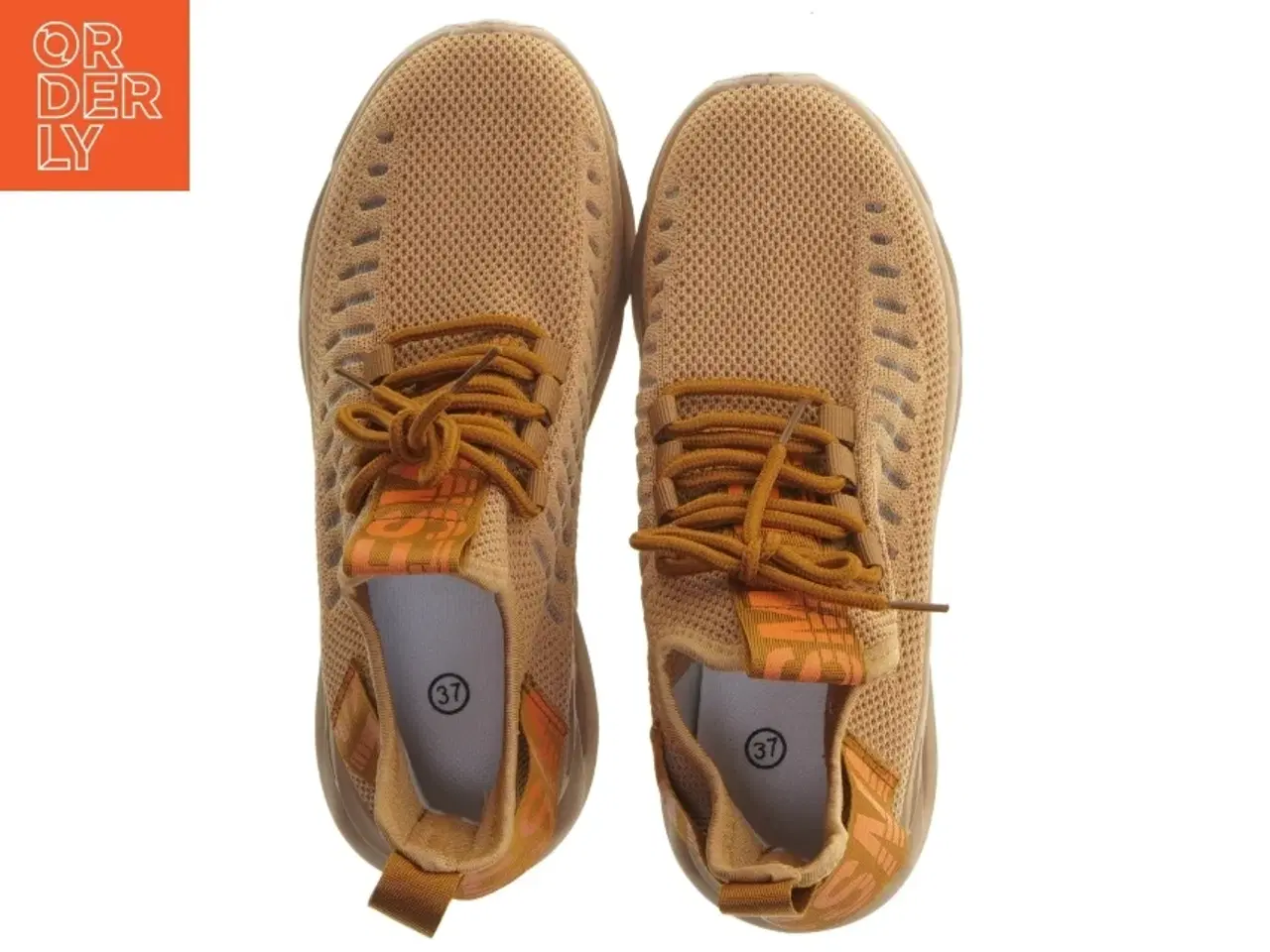 Billede 5 - Sportssko i str. 37 fra Smliesm (str. 37 )