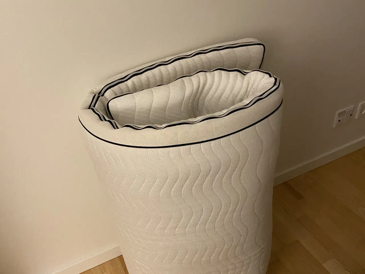Billede 5 - Elevations seng
