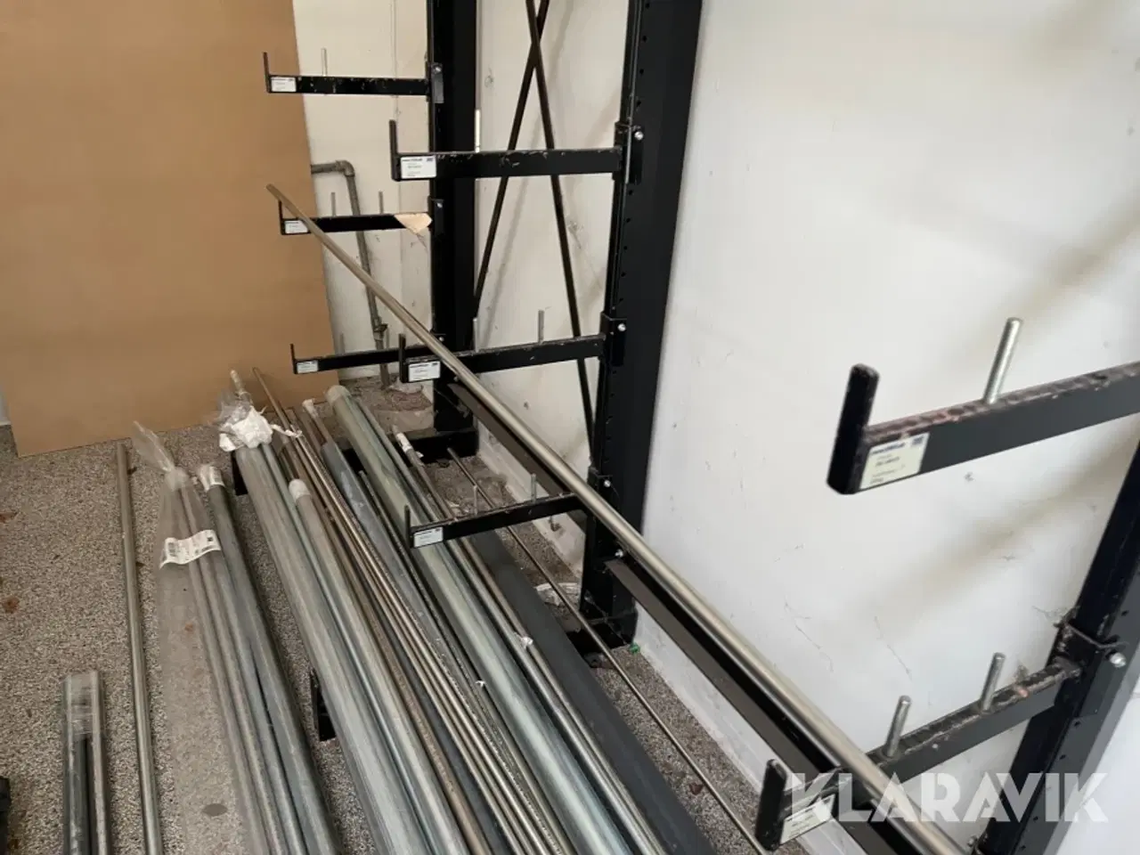 Billede 8 - Grenreol en række