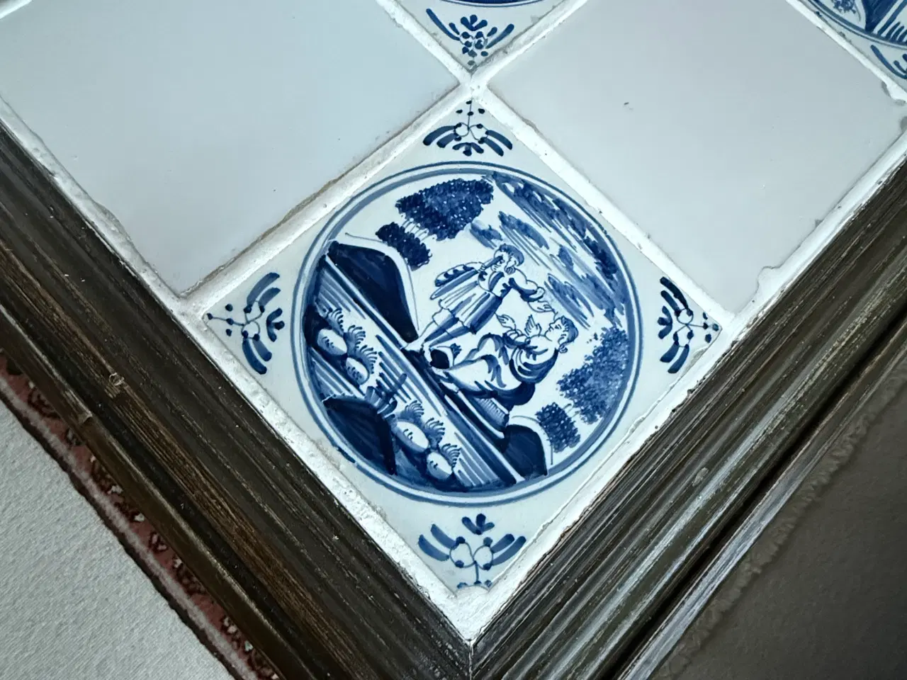 Billede 2 - Antik kakler i skræddersyet sofabord 