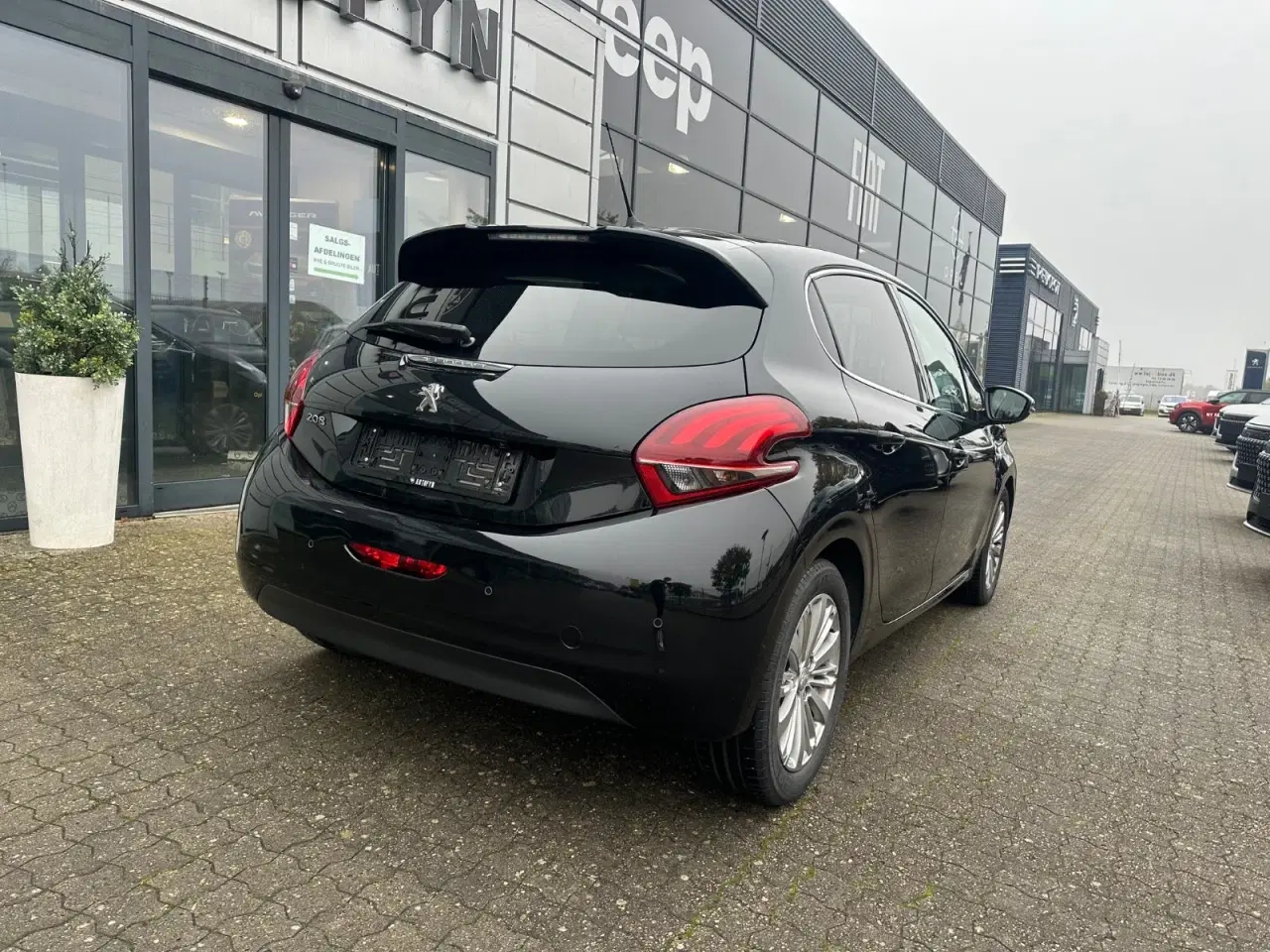 Billede 8 - Peugeot 208 1,2 PureTech 82 Allure Sky