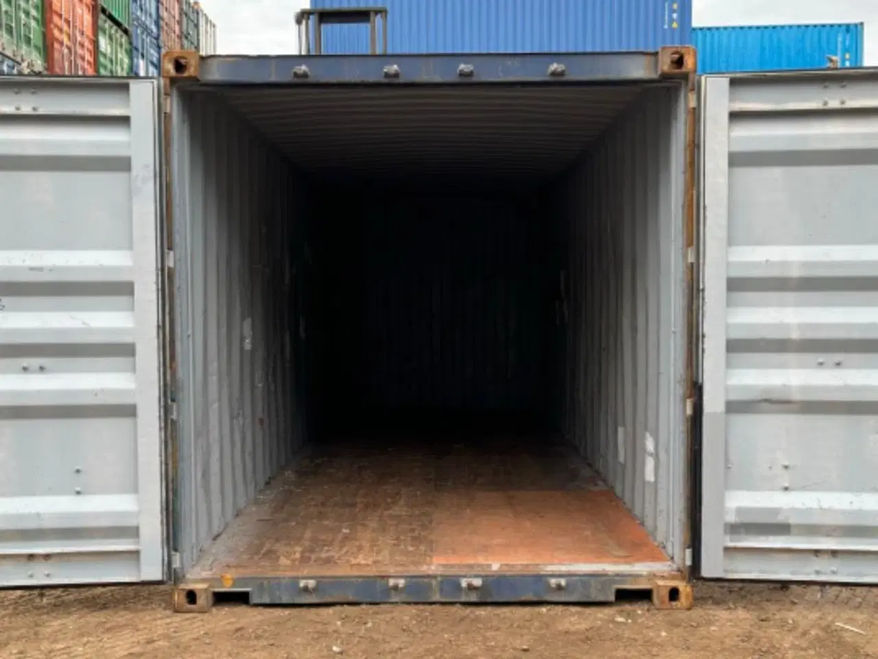 Billede 1 - 20 fods Container - Står i Hvidovre - ID: SEGU 268