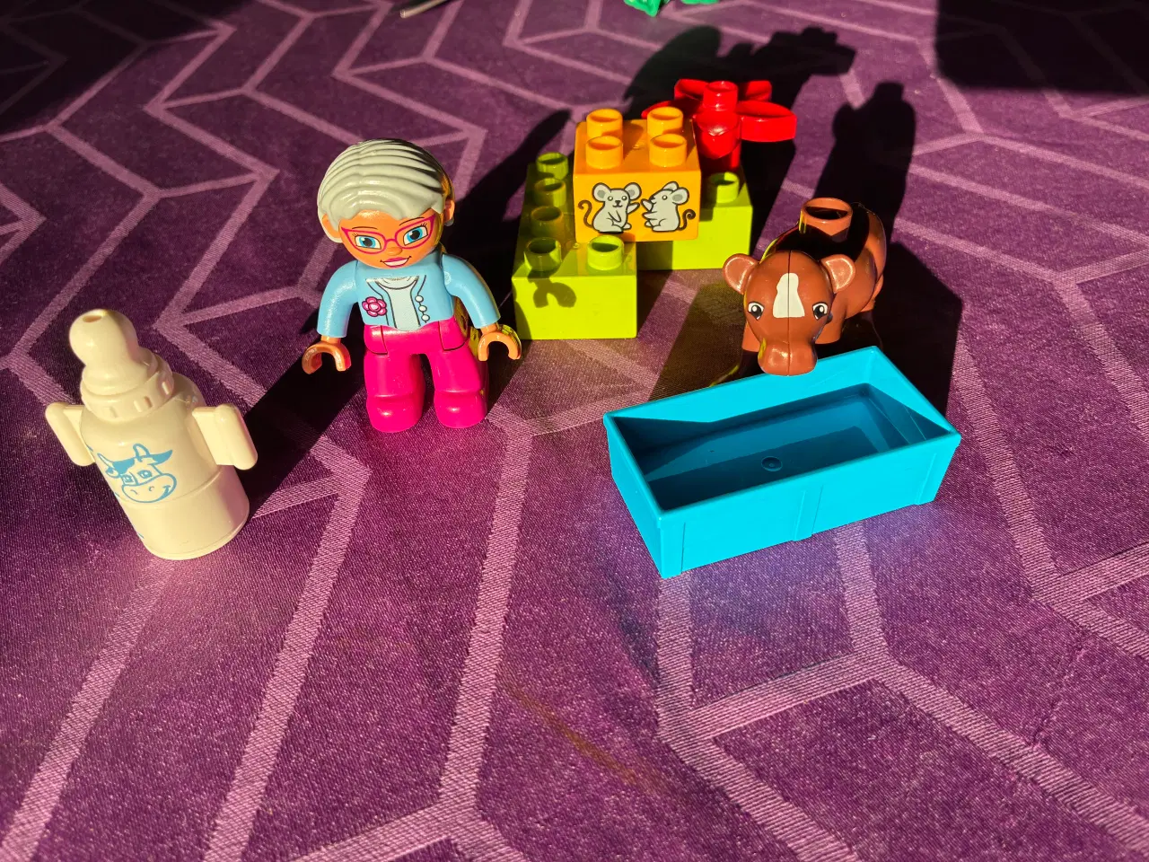 Billede 1 - Duplo bondekone med ko