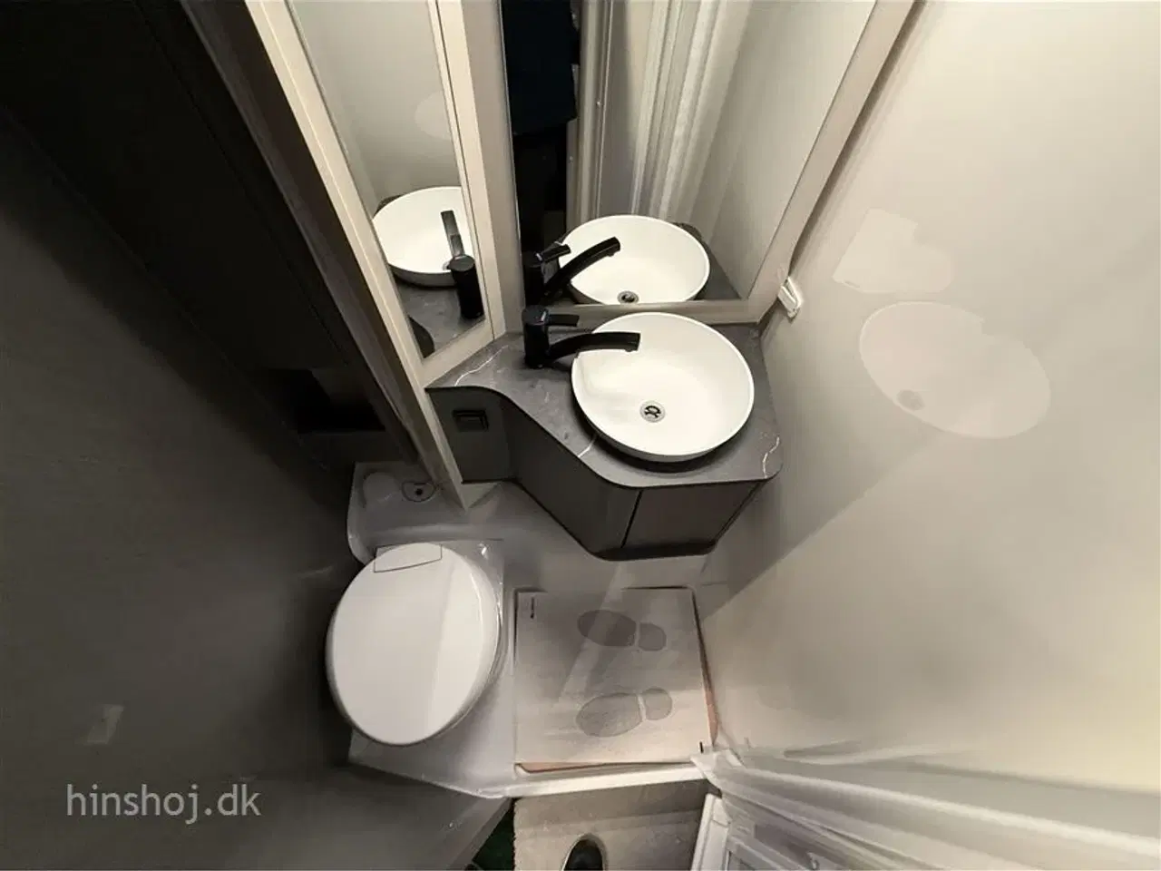 Billede 12 - 2026 - Etrusco V 6.8 SCF Scandic Edition Aut.   Lækker Autocamper med automatgear og face to face siddegruppe fra Hinshøj Caravan.