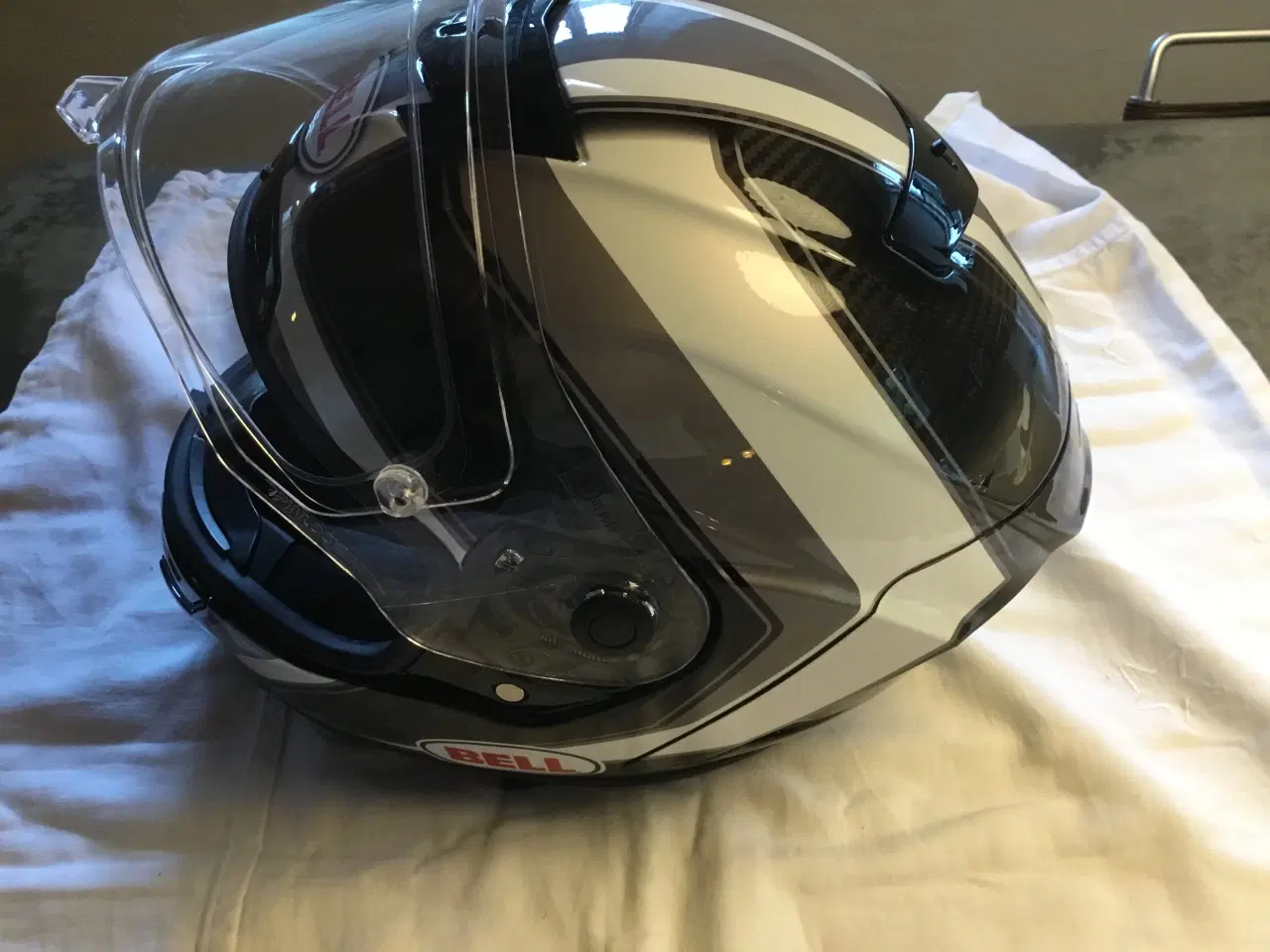 Billede 1 - Bell hjelm 