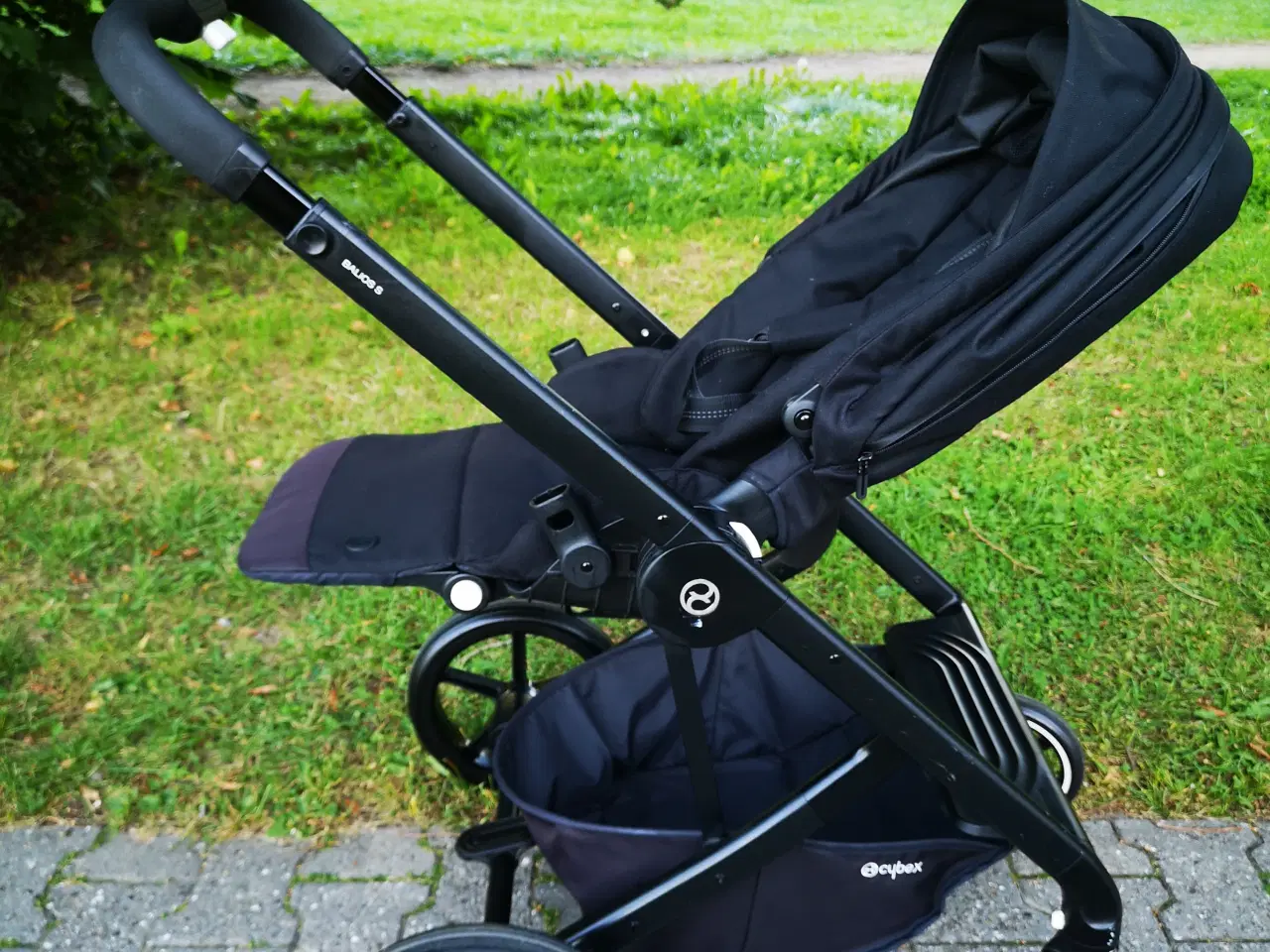 Billede 2 - Butik pris 4.100kr  Cybex Klapvogn