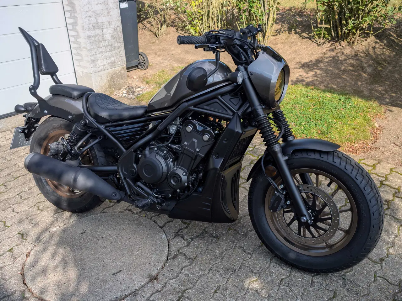 Billede 1 - Honda Rebel 500 Bundkåbe