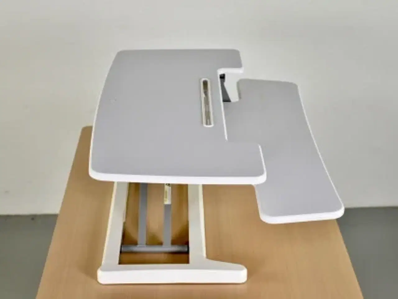 Billede 5 - Sit-stand desk riser - omdan dit bord til et hæve-/sænkebord