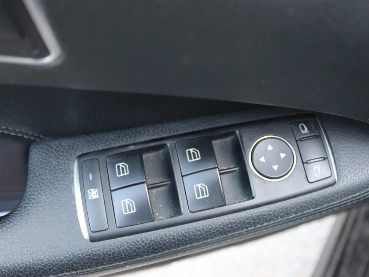 Billede 11 - Mercedes E200 2,2 CDi Avantgarde stc. aut. 7prs