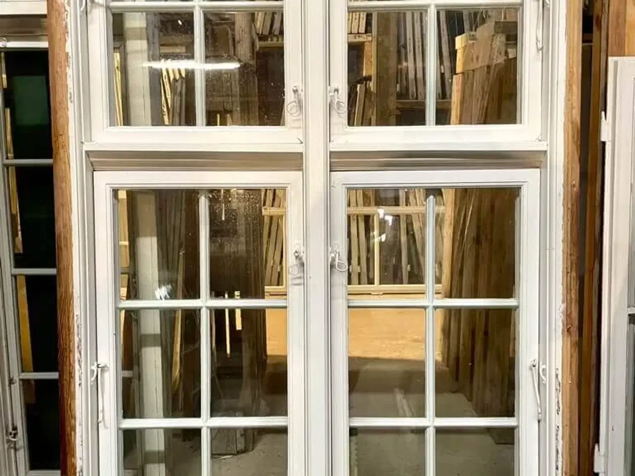 Billede 2 - Originalt, velholdt palævindue m. koblede rammer