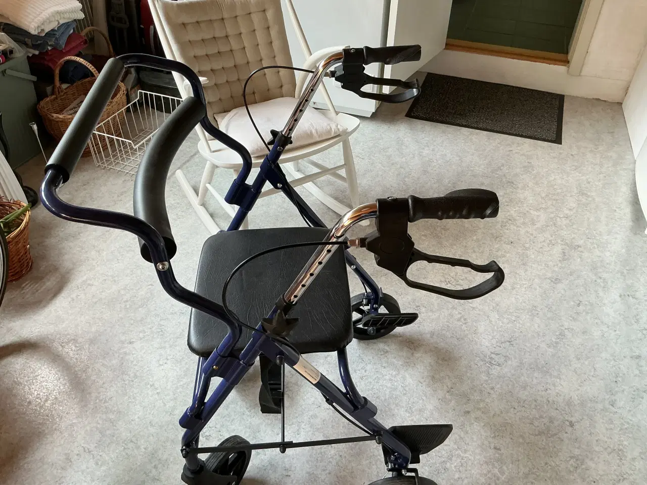 Billede 2 - Rollator /kørestol